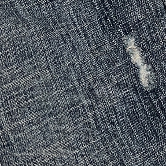 Chico’s Platinum, 76% Cotton, 5-Pocket, Distressed, Straight Leg Jeans, Size 3 - Picture 9 of 14